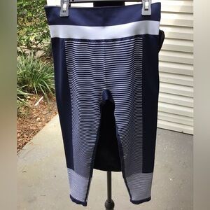 Champion Athleticwear Infinity High Rise leggings Size Medium